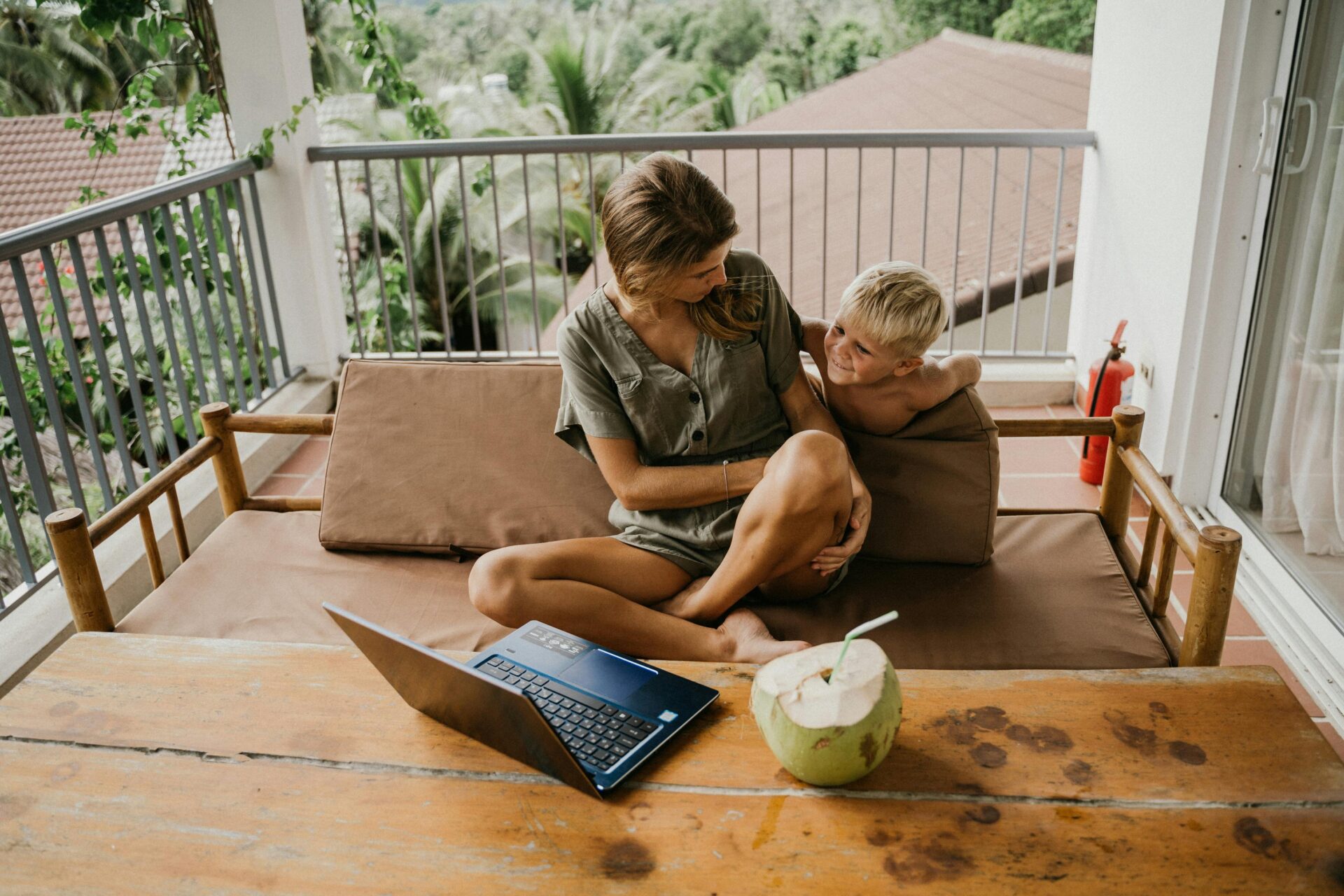 Stress-Free Moving for Remote Workers: A Comprehensive Guide