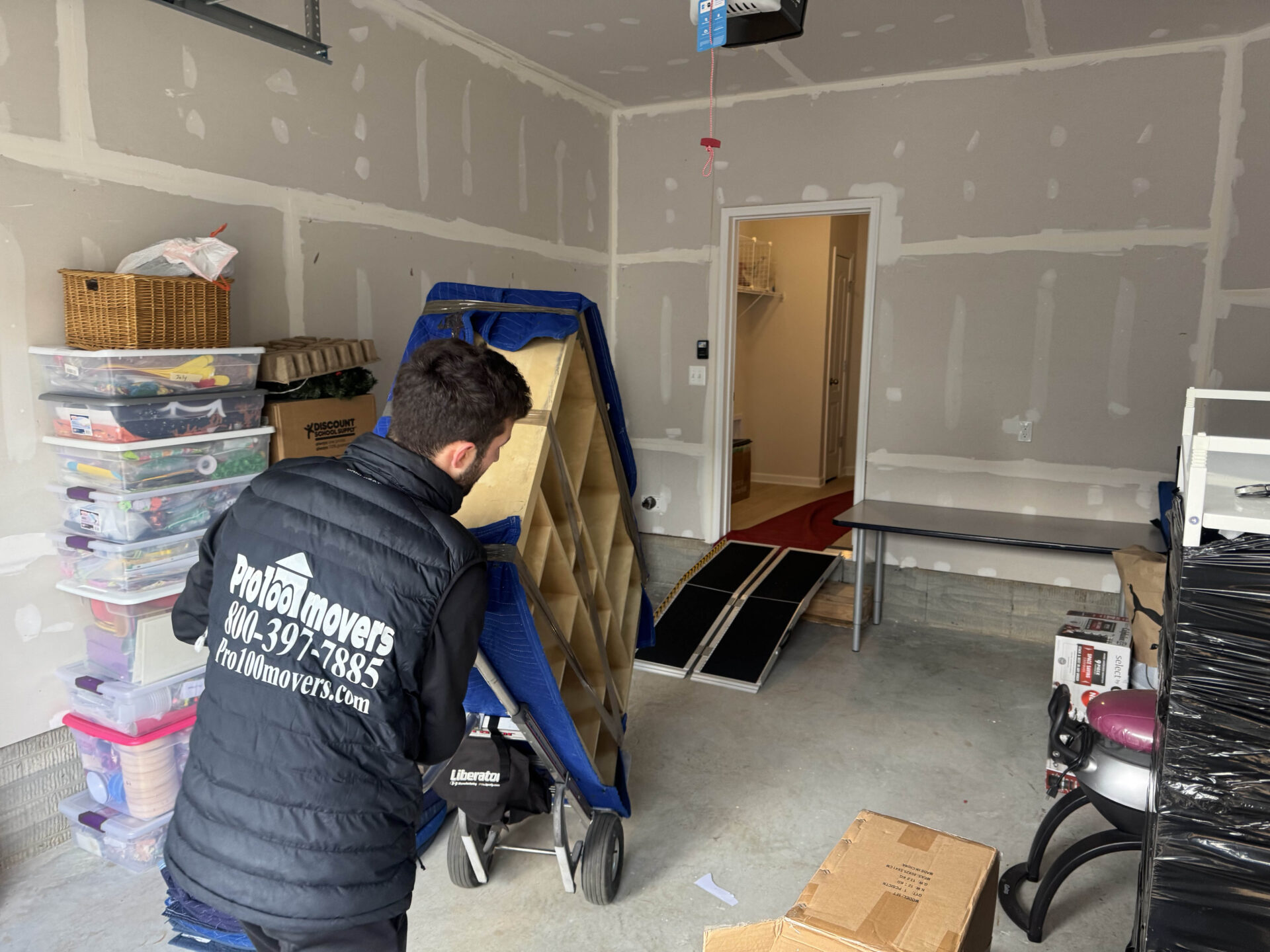 How to Prepare for a Rainy-Day Move in Falls Church VA | Pro100Movers Tips