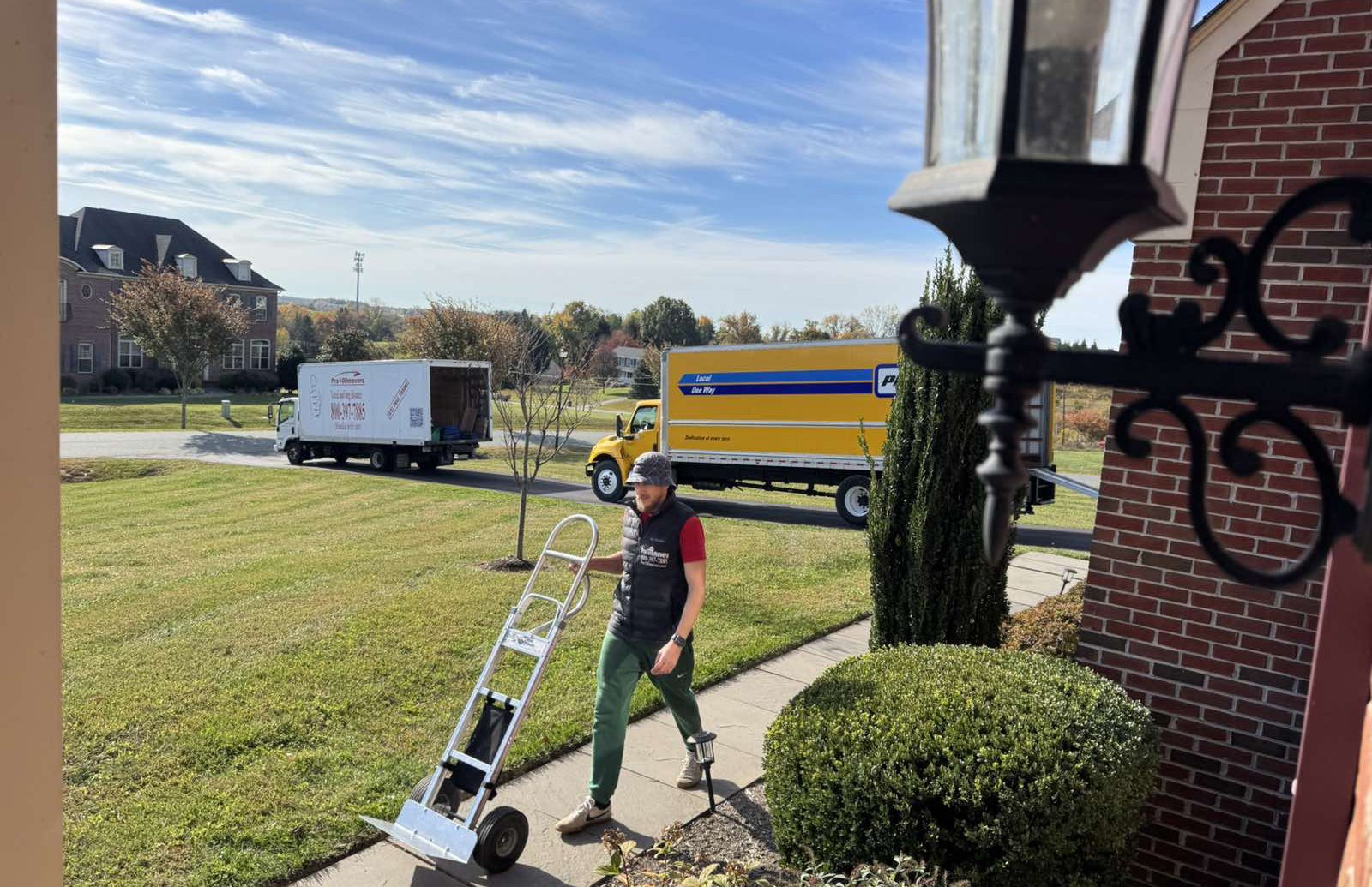 How to Handle Moving Stress During the Fall Season